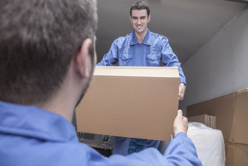 Customer placing a storage booking and reviewing service terms