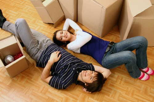 Packing and transporting household items with a van service